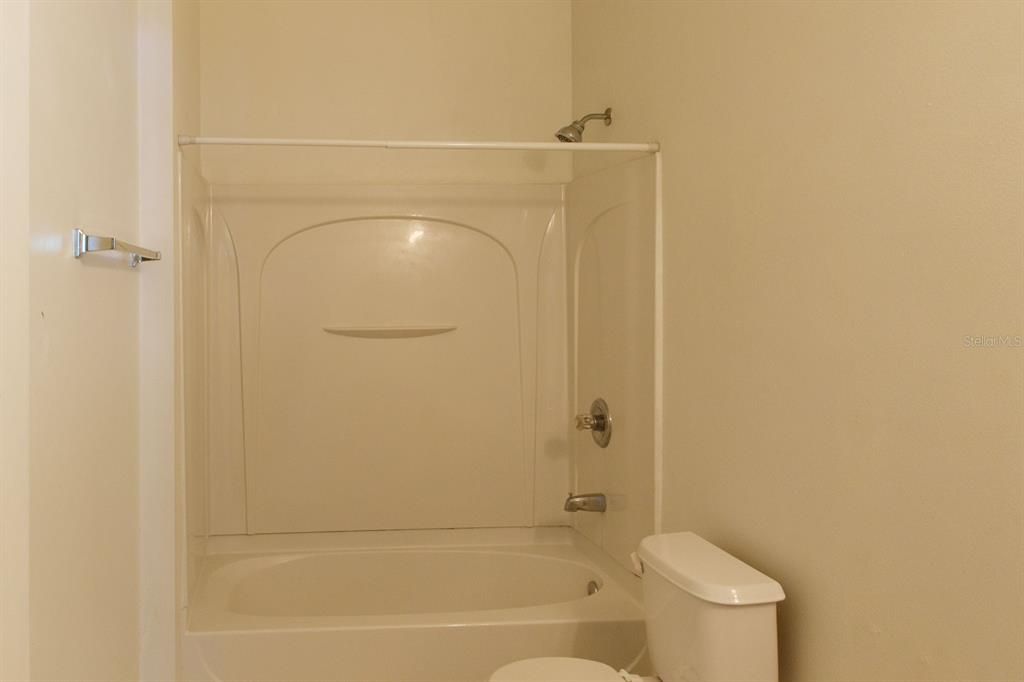 待售: $385,000 (4 贝兹, 3 浴室, 1960 平方英尺)