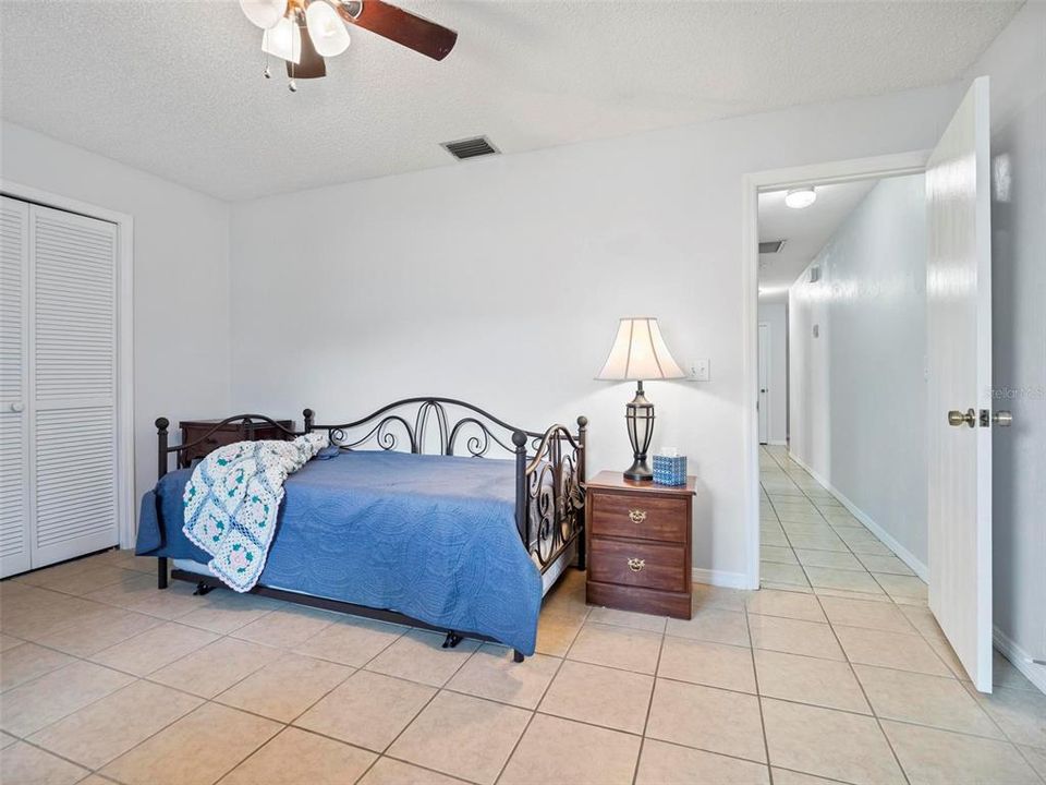 Active With Contract: $339,900 (3 beds, 2 baths, 1832 Square Feet)