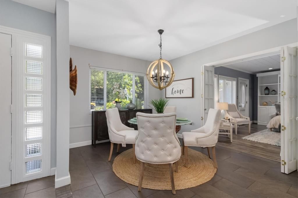 Active With Contract: $525,000 (3 beds, 3 baths, 1834 Square Feet)