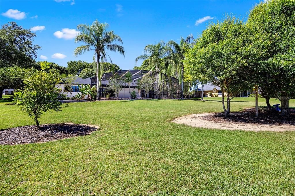 For Sale: $900,000 (4 beds, 3 baths, 1962 Square Feet)