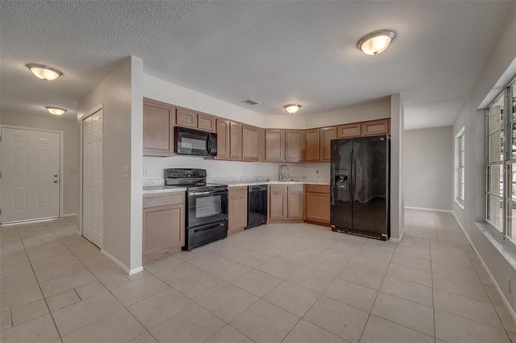 For Sale: $409,500 (4 beds, 2 baths, 1701 Square Feet)