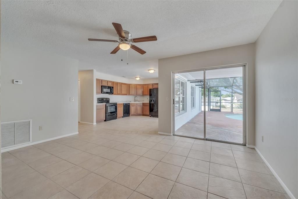 For Sale: $409,500 (4 beds, 2 baths, 1701 Square Feet)