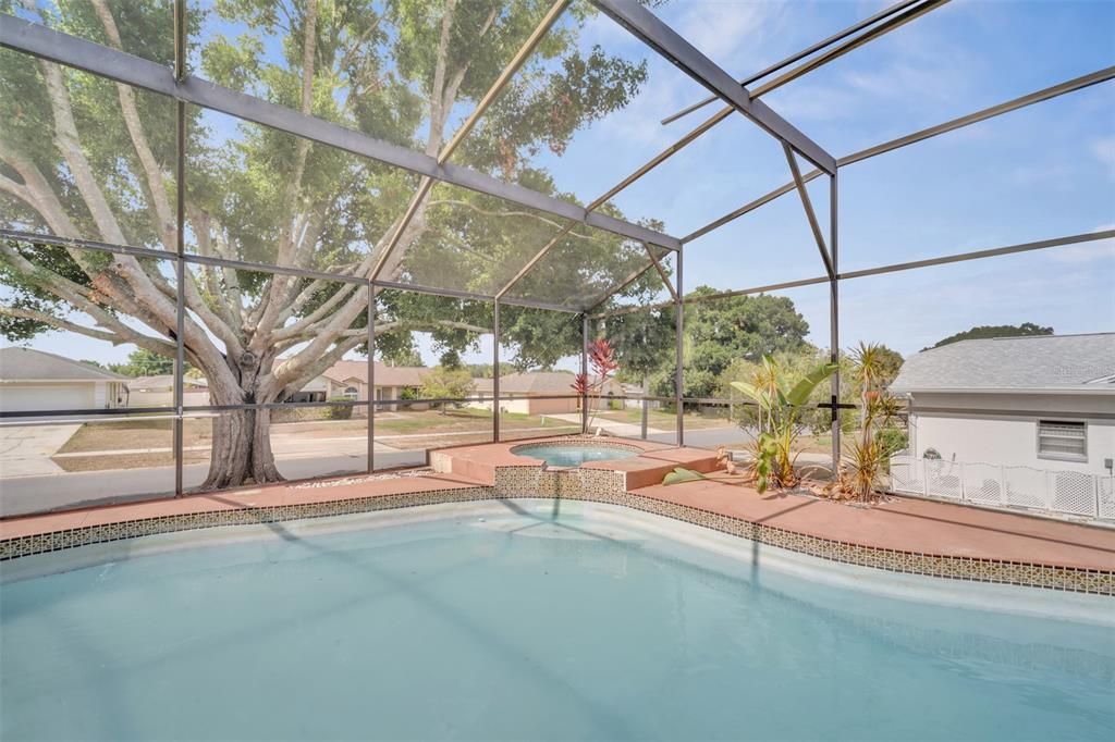 For Sale: $409,500 (4 beds, 2 baths, 1701 Square Feet)