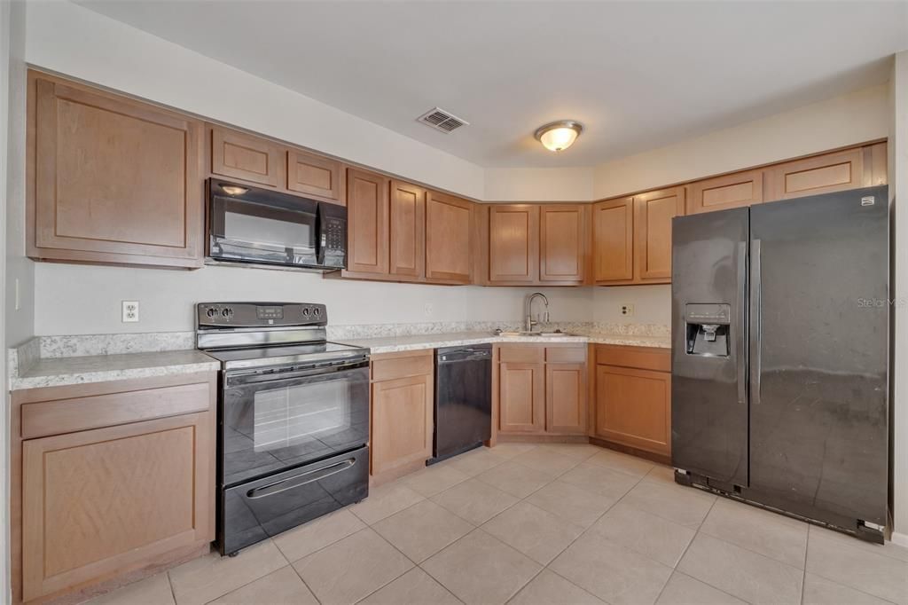 For Sale: $409,500 (4 beds, 2 baths, 1701 Square Feet)