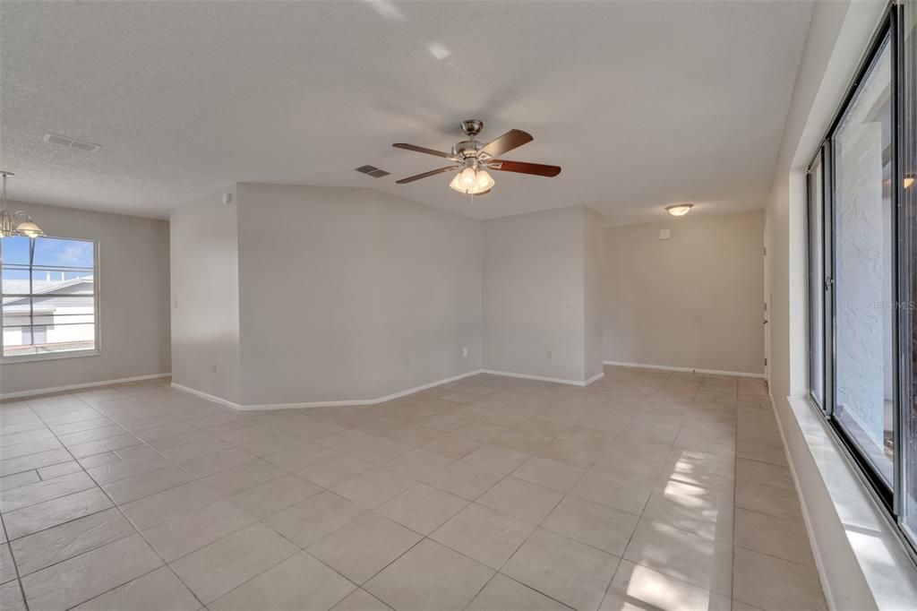 For Sale: $409,500 (4 beds, 2 baths, 1701 Square Feet)