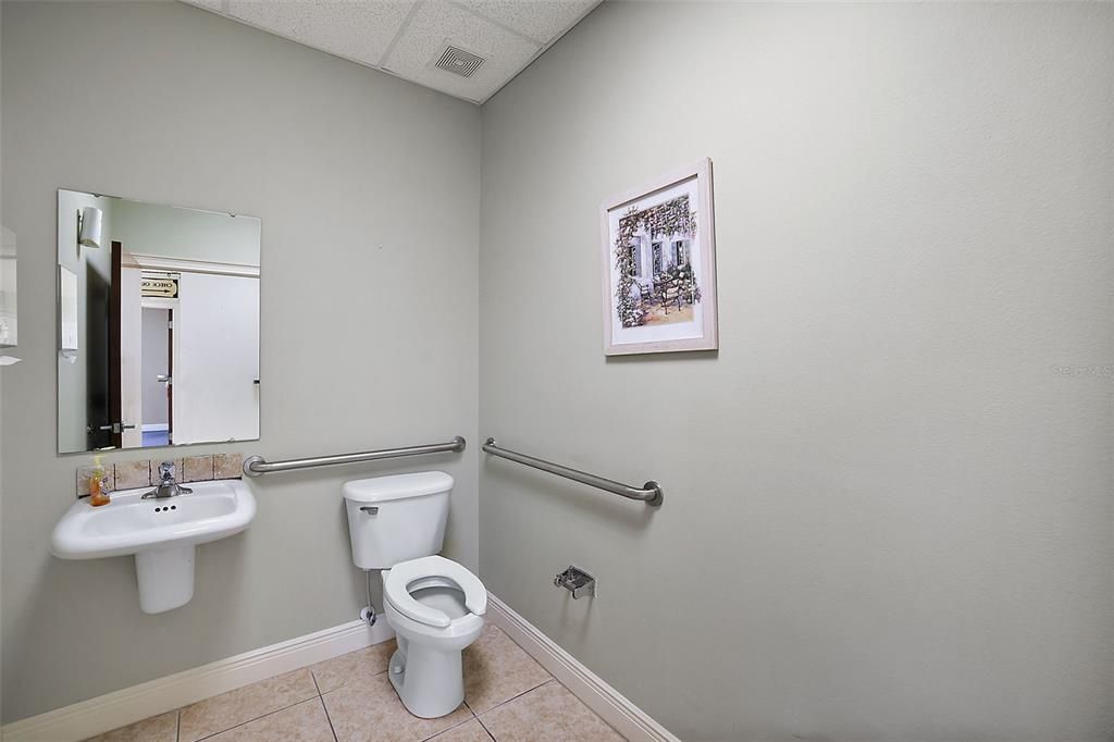 待售: $595,000 (0 贝兹, 0 浴室, 2160 平方英尺)