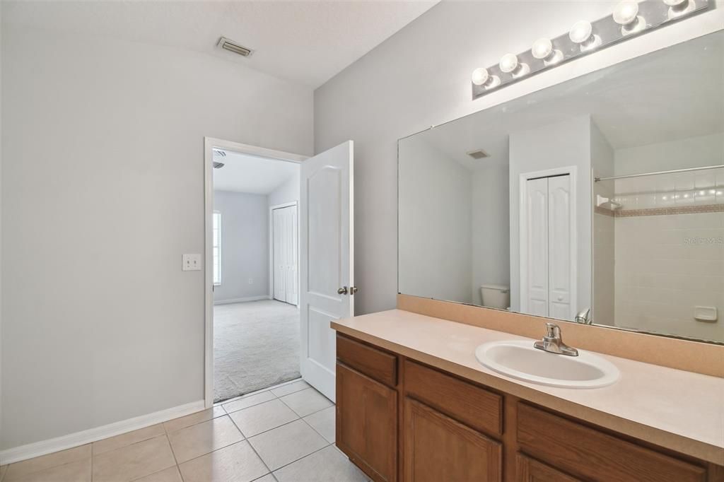 For Sale: $239,000 (2 beds, 2 baths, 1696 Square Feet)