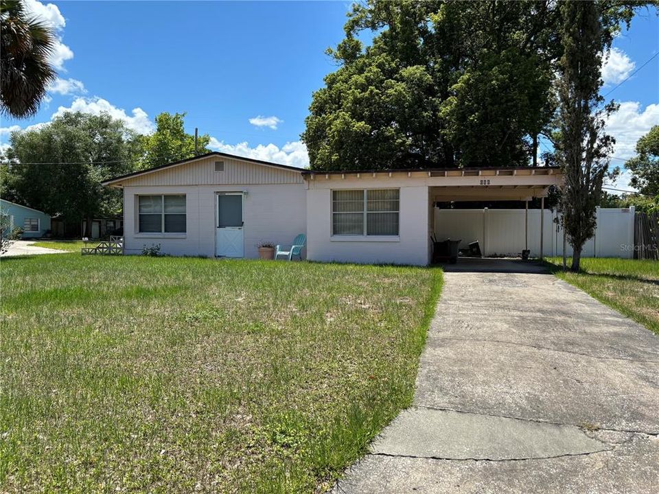 For Sale: $219,000 (3 beds, 1 baths, 988 Square Feet)
