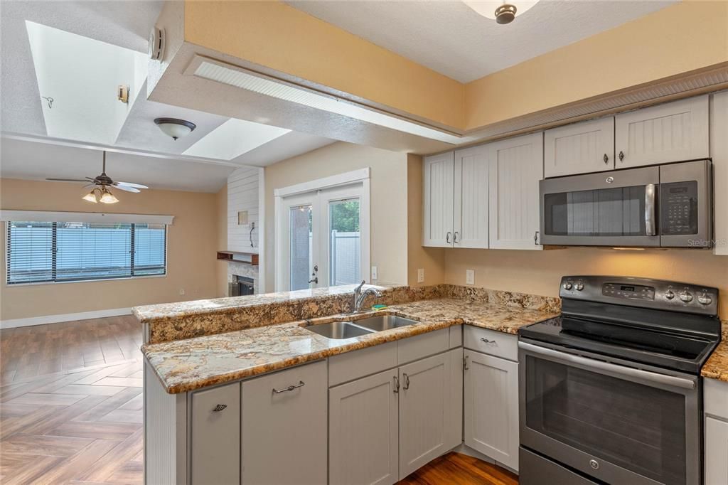 Active With Contract: $2,695 (4 beds, 2 baths, 2032 Square Feet)