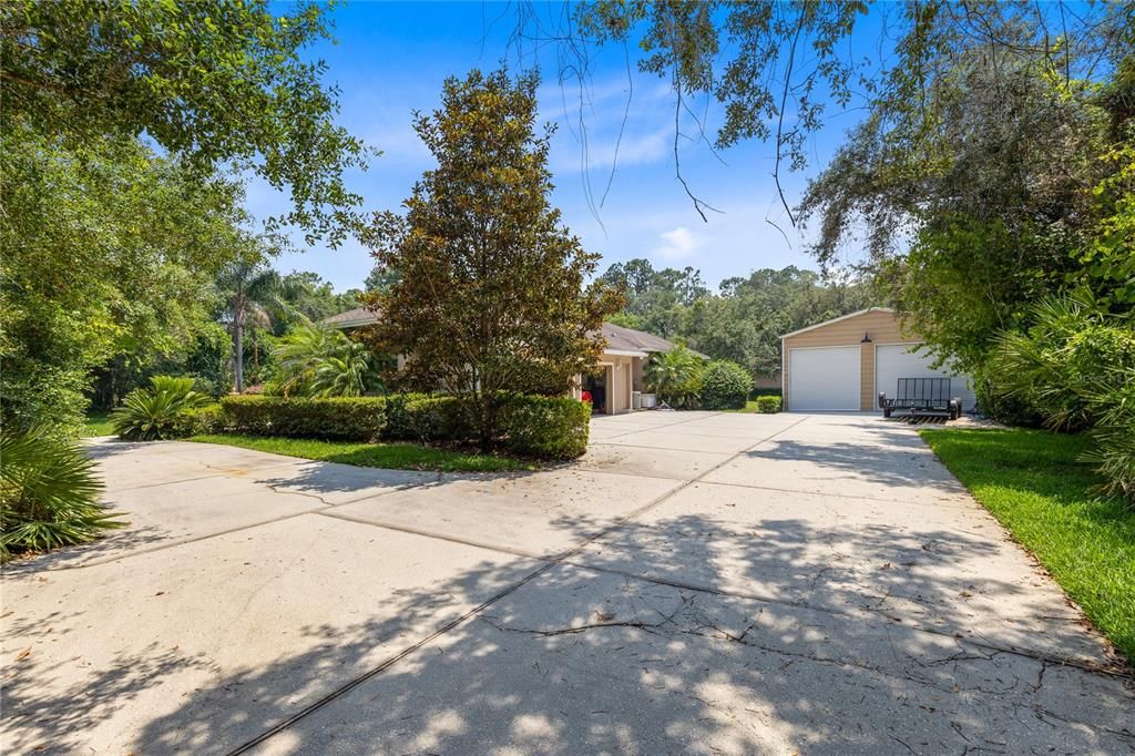 Active With Contract: $905,000 (3 beds, 2 baths, 2798 Square Feet)