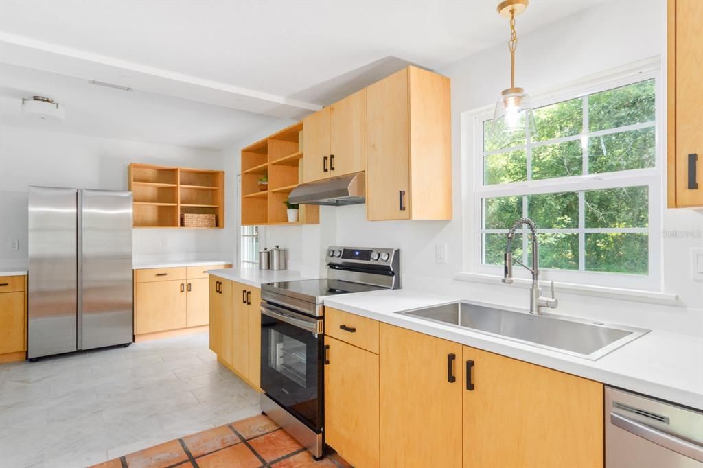 For Sale: $485,000 (3 beds, 2 baths, 1906 Square Feet)