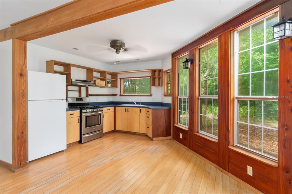 Kitchen & Dining space in Cottage