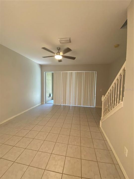 For Rent: $1,950 (2 beds, 1 baths, 1272 Square Feet)