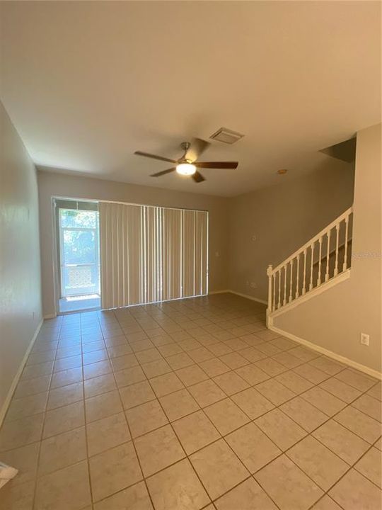 For Rent: $1,950 (2 beds, 1 baths, 1272 Square Feet)