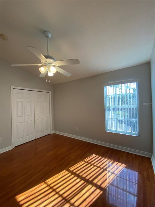 Active With Contract: $1,950 (2 beds, 1 baths, 1272 Square Feet)