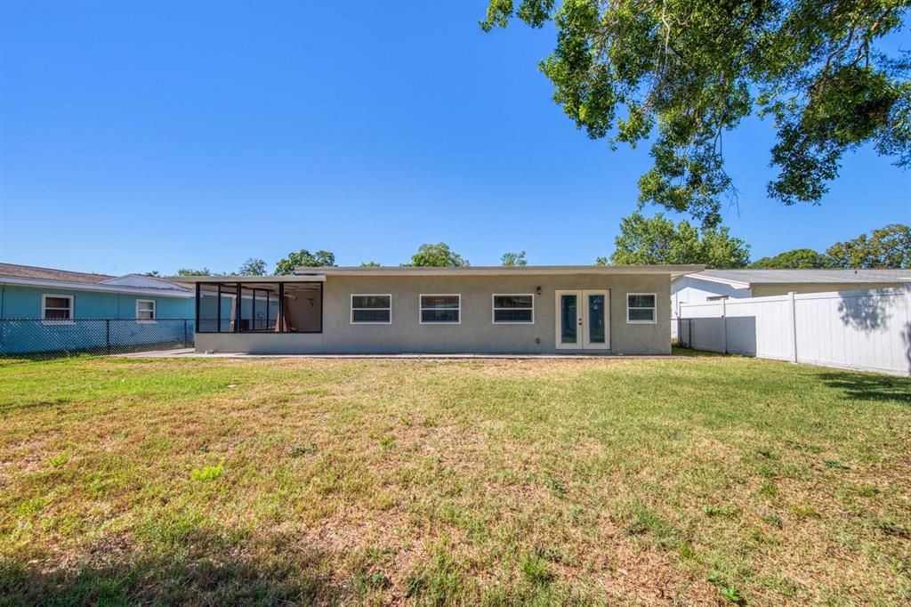 Great size fenced-in back yard