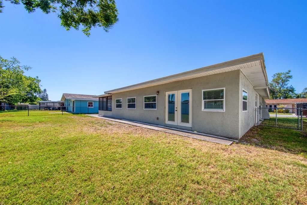 Active With Contract: $419,900 (3 beds, 2 baths, 1536 Square Feet)