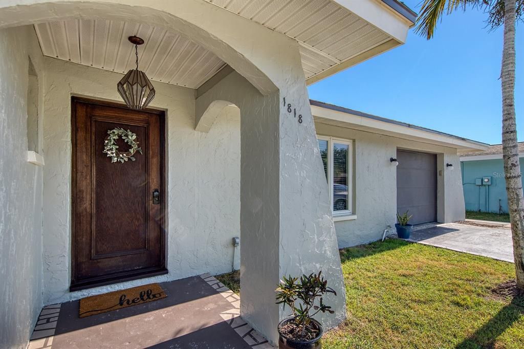 Active With Contract: $419,900 (3 beds, 2 baths, 1536 Square Feet)