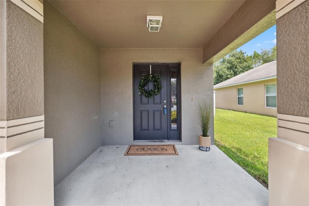 For Sale: $399,000 (5 beds, 2 baths, 2200 Square Feet)