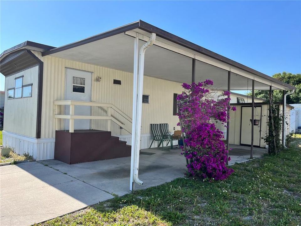 Active With Contract: $74,000 (2 beds, 1 baths, 672 Square Feet)