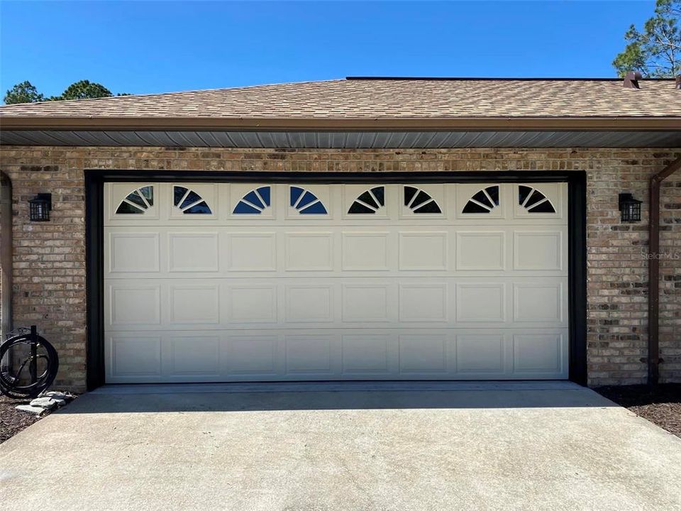 Active With Contract: $499,000 (3 beds, 2 baths, 2165 Square Feet)