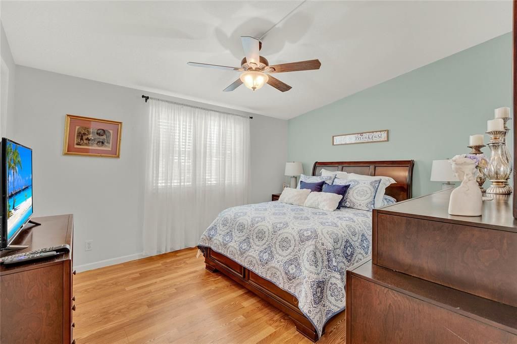 For Sale: $345,000 (3 beds, 2 baths, 1224 Square Feet)