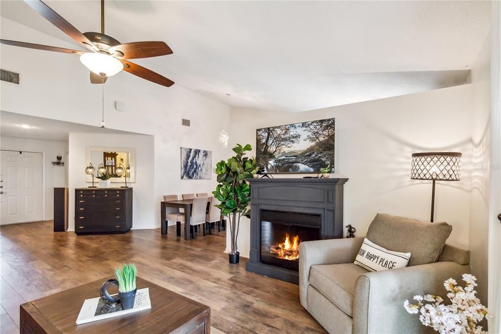 Active With Contract: $359,000 (3 beds, 2 baths, 1852 Square Feet)