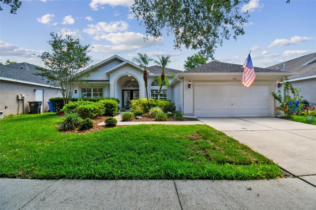 Active With Contract: $575,000 (4 beds, 2 baths, 2302 Square Feet)