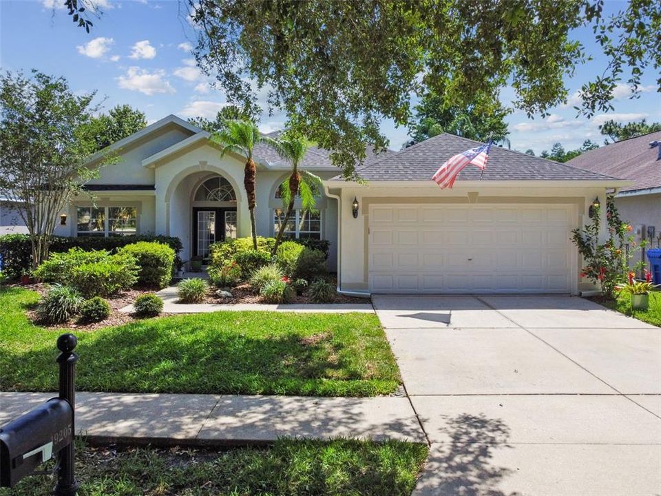 Active With Contract: $575,000 (4 beds, 2 baths, 2302 Square Feet)