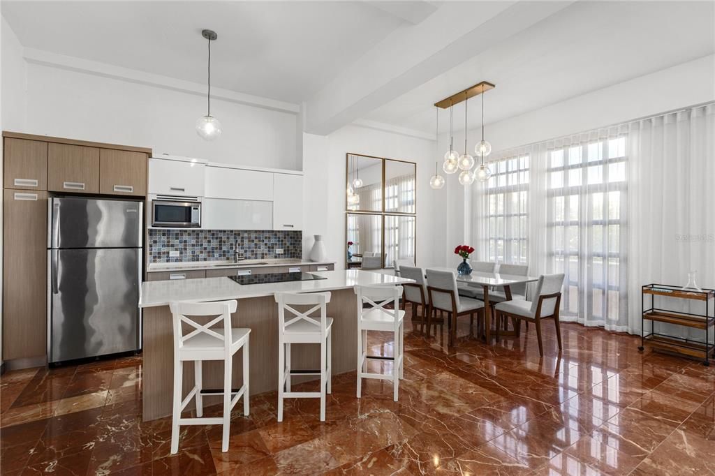 Recently Sold: $850,000 (2 beds, 2 baths, 1251 Square Feet)