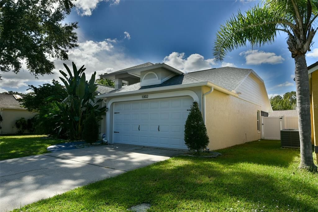 Active With Contract: $410,000 (3 beds, 2 baths, 1260 Square Feet)