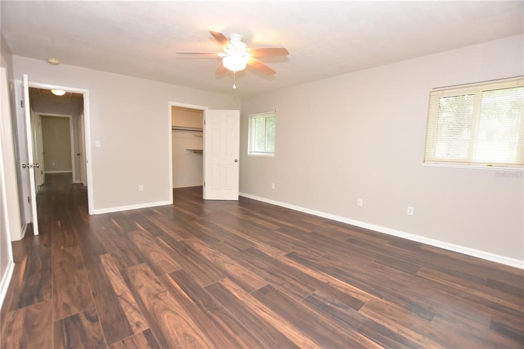 Active With Contract: $1,625 (2 beds, 2 baths, 1376 Square Feet)