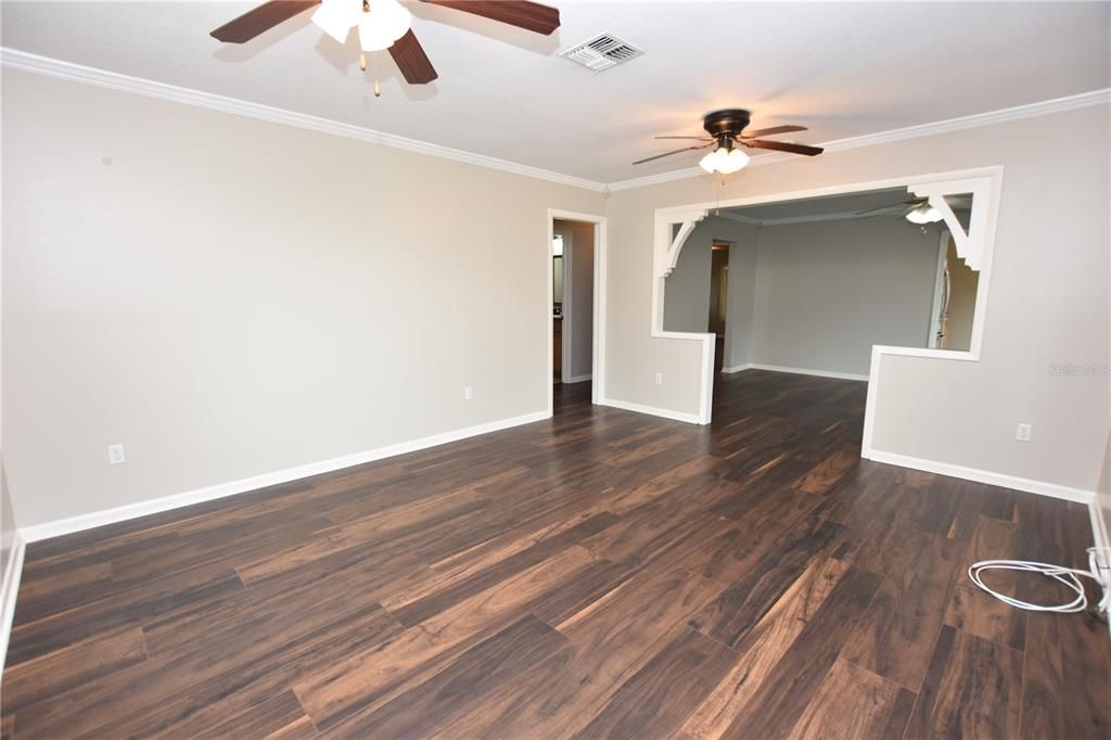 Active With Contract: $1,625 (2 beds, 2 baths, 1376 Square Feet)