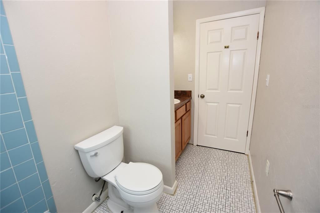 Active With Contract: $1,625 (2 beds, 2 baths, 1376 Square Feet)