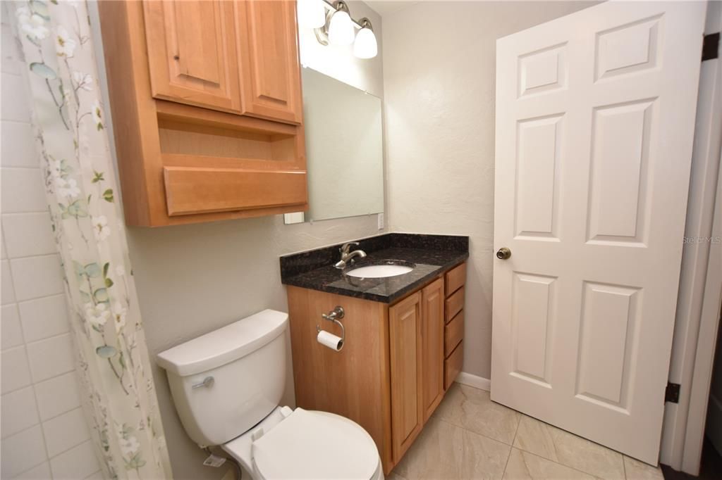 Active With Contract: $1,625 (2 beds, 2 baths, 1376 Square Feet)