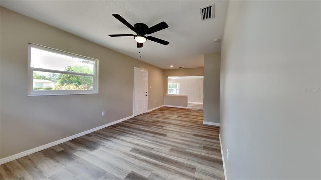 Active With Contract: $365,000 (4 beds, 2 baths, 1572 Square Feet)