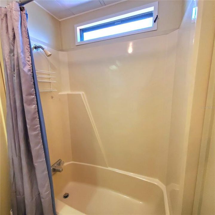 one piece shower tub