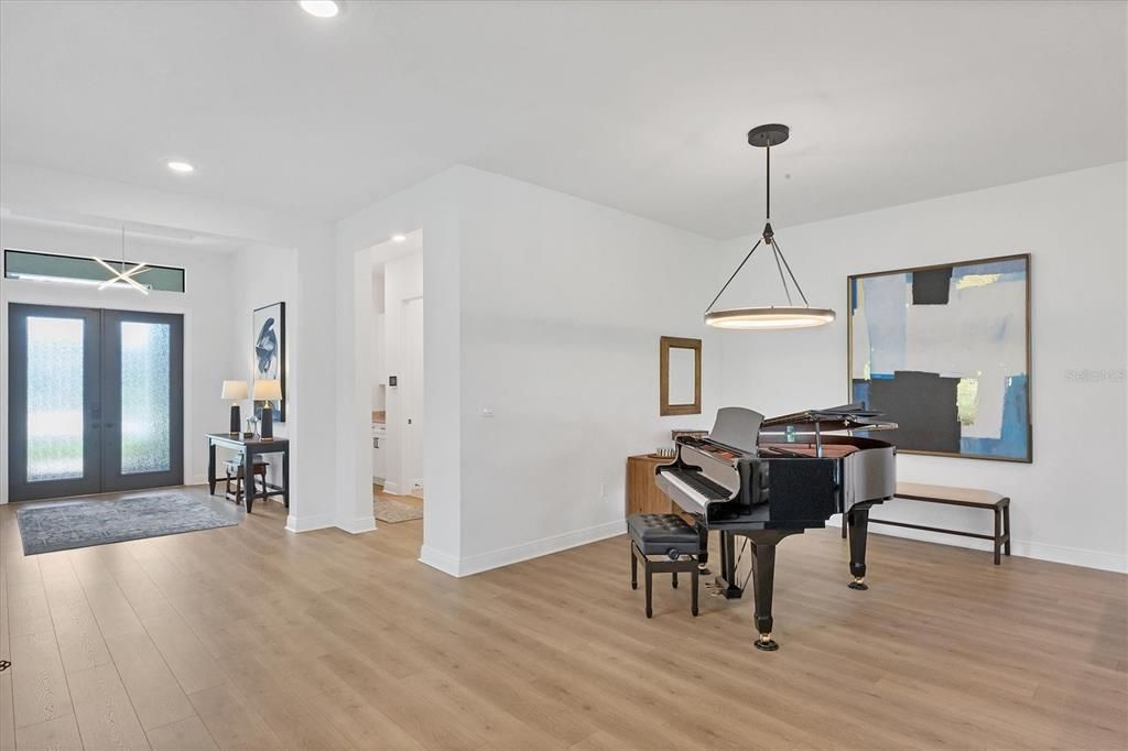 Active With Contract: $1,100,000 (3 beds, 3 baths, 3000 Square Feet)