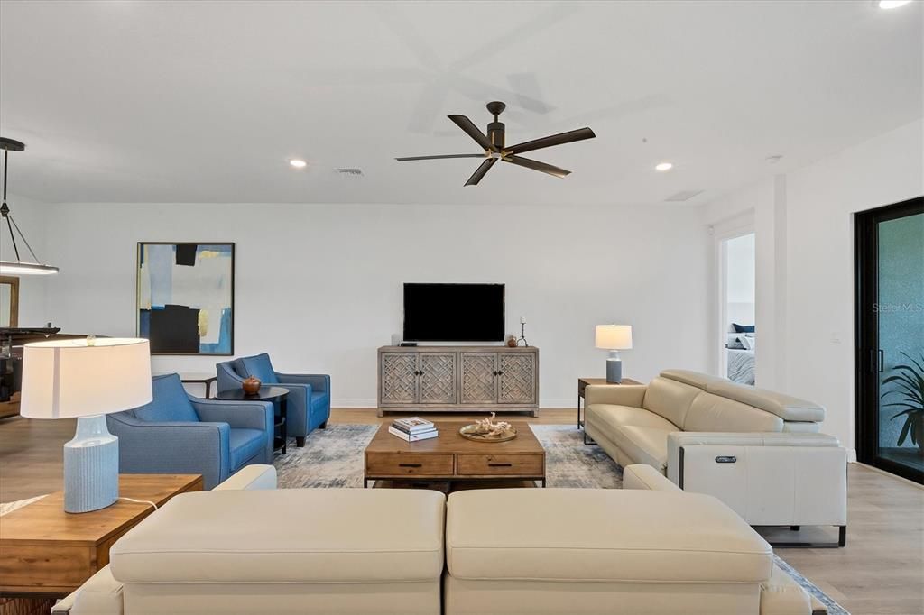 Active With Contract: $1,100,000 (3 beds, 3 baths, 3000 Square Feet)