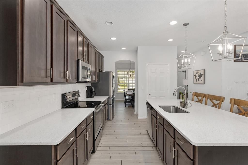 Active With Contract: $435,000 (4 beds, 3 baths, 2194 Square Feet)