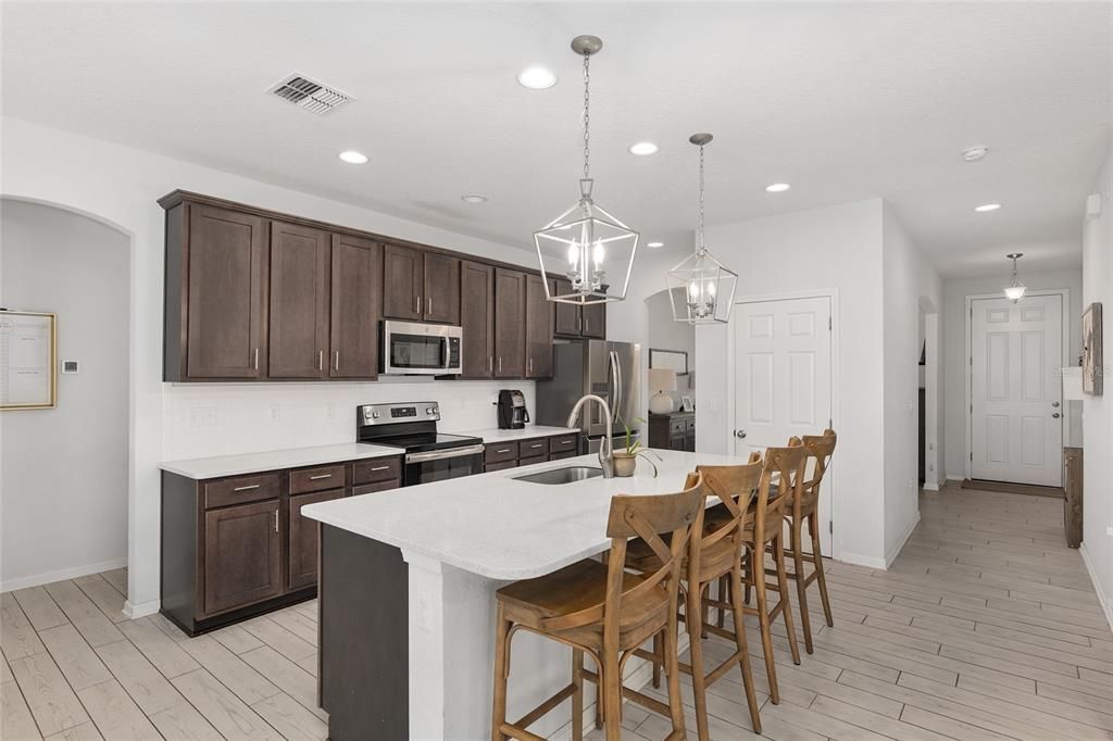 Active With Contract: $435,000 (4 beds, 3 baths, 2194 Square Feet)