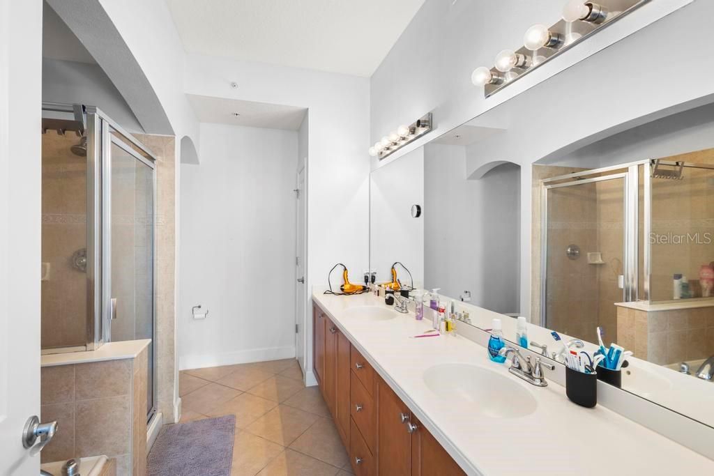 Active With Contract: $440,000 (3 beds, 3 baths, 1736 Square Feet)