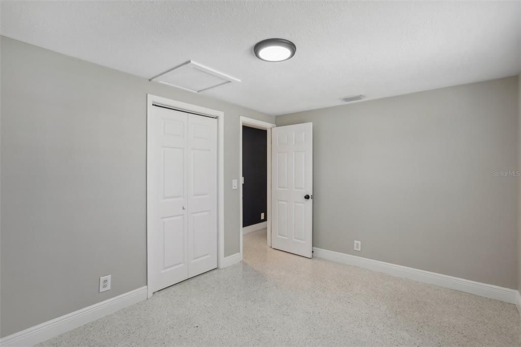 Active With Contract: $1,650 (2 beds, 1 baths, 650 Square Feet)