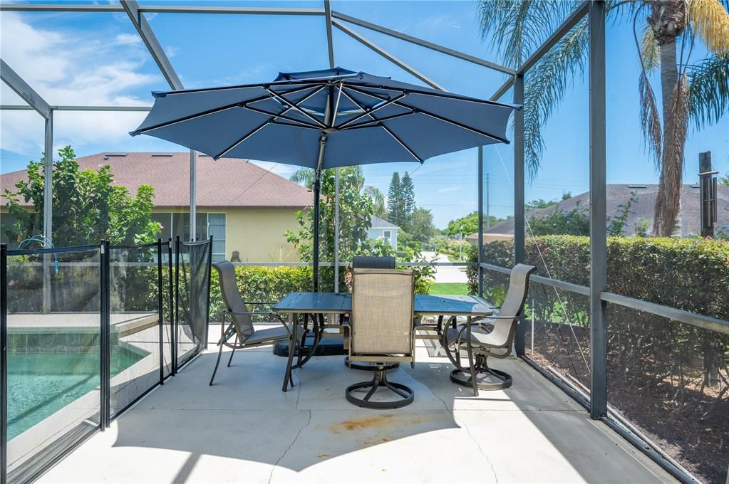 Active With Contract: $659,000 (5 beds, 3 baths, 3332 Square Feet)