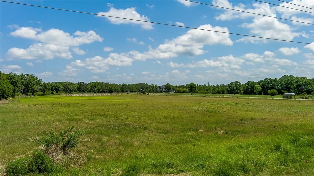 For Sale: $920,000 (10.00 acres)