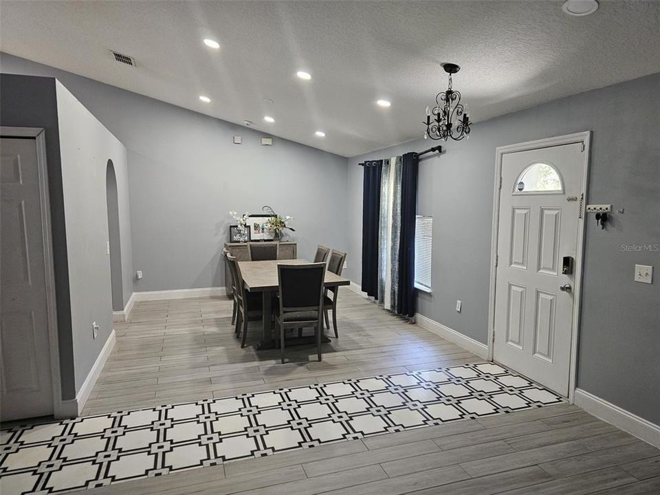 Active With Contract: $3,000 (4 beds, 2 baths, 2236 Square Feet)