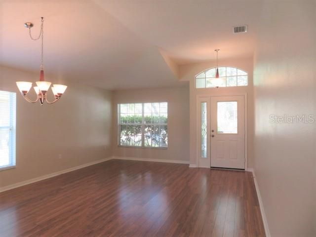 For Rent: $3,695 (4 beds, 3 baths, 2402 Square Feet)