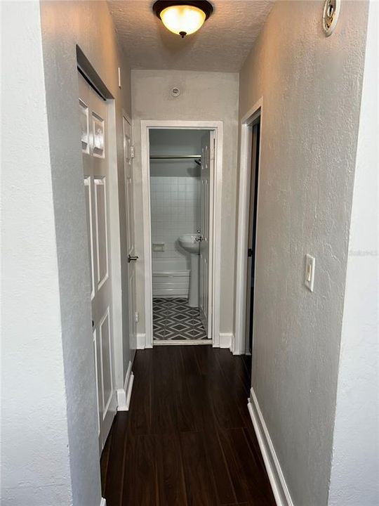 For Sale: $125,000 (1 beds, 1 baths, 646 Square Feet)