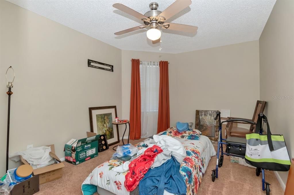 For Sale: $185,000 (2 beds, 2 baths, 1001 Square Feet)