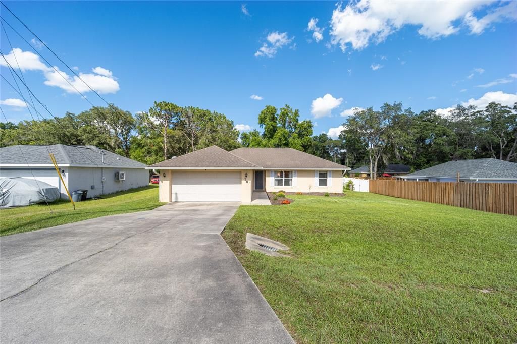 Active With Contract: $249,900 (3 beds, 2 baths, 1385 Square Feet)